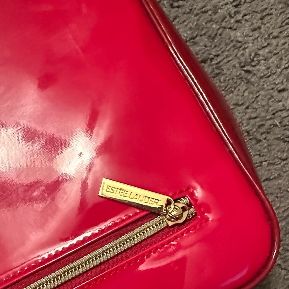 Glossy red Estee Lauder makeup bag - Picture 4 of 5